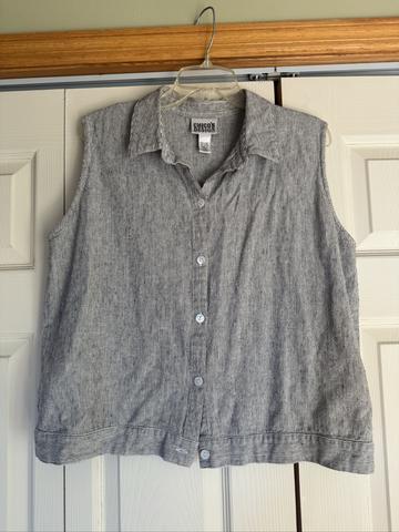 Linen sleeveless blouse