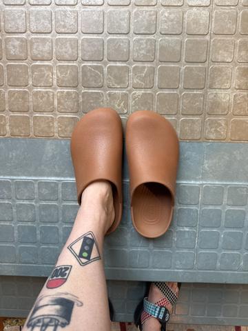 Dylan Clogs