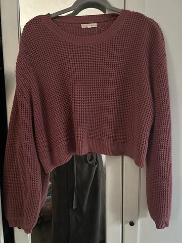 Cropped sweater