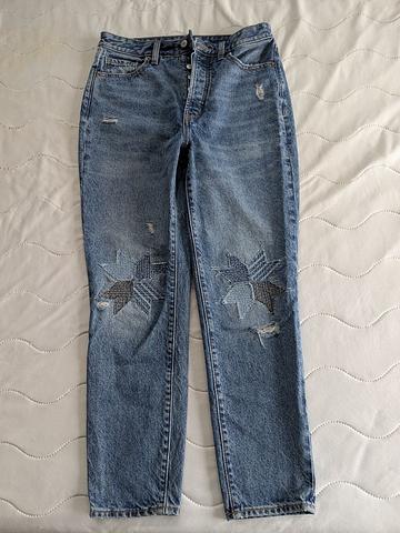 Distressed High Rise Jeans