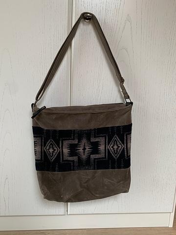Waxed canvas bag with pendleton fabric