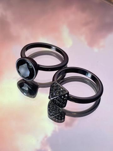 Black Gemstone Rings