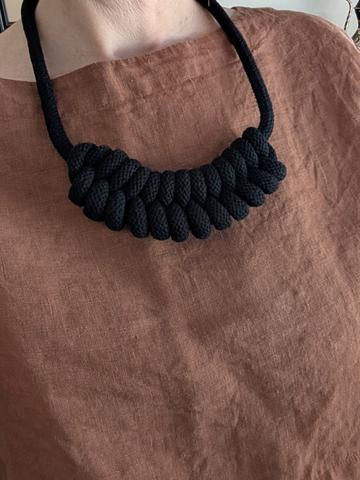 Black fishtail necklace
