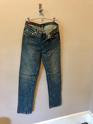 Women’s Faded Look Narrow Jeans