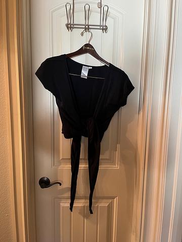 Free label convertible tie blouse