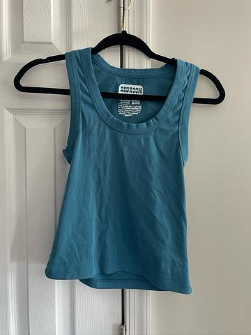cropped tank top