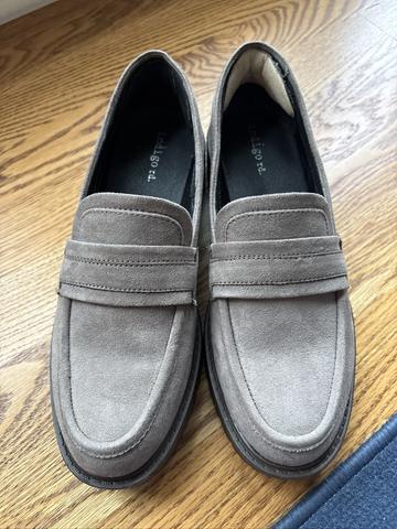 Griege Loafers FIT LIKE A 7