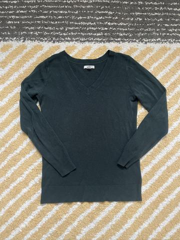 Forest green light sweater