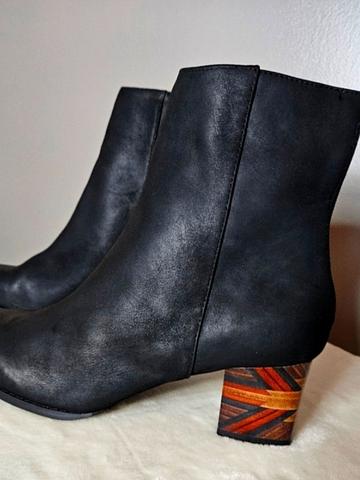 Leather bootie