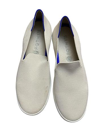 Slip on sneaker