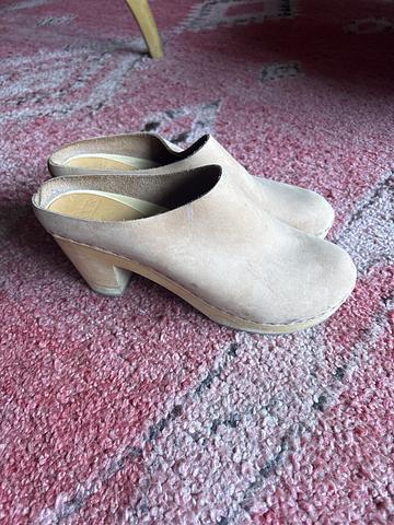 Chloe Clogs
