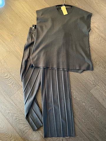 Pleated knit set watery green