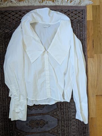 Big collar shirt