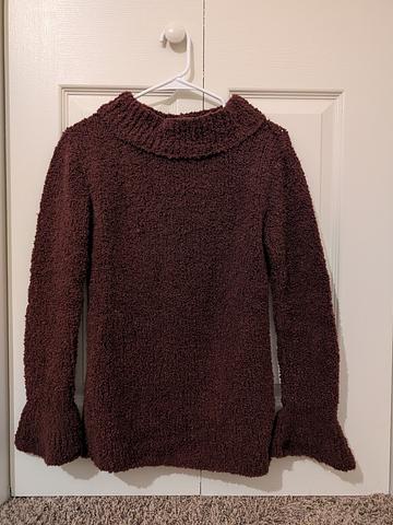 Flare sleeve sweater