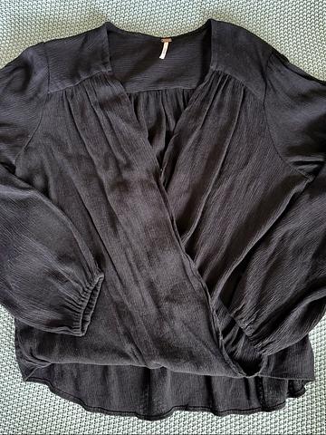 black wrap flowy top