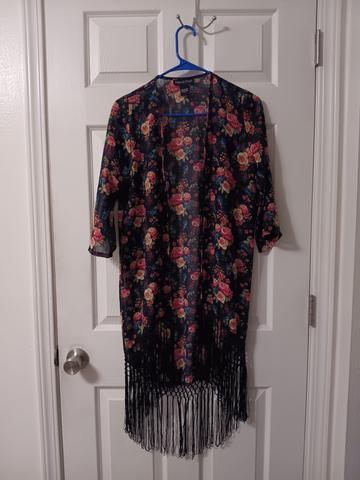 Alisha & Chloe floral rose fringe shawl
