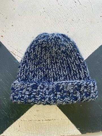 gray/navy knit beanie