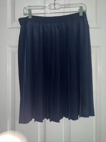 Navy pleated Evan Picone skirt
