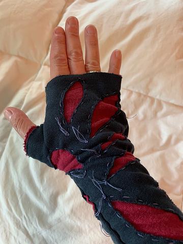Reverse appliqué fingerless opera gloves