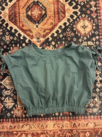 Tonle crop top with shoulder ties