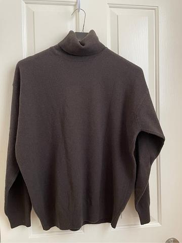 100% lambswool chocolate brown turtleneck