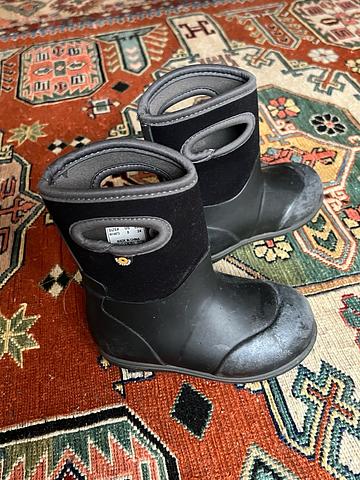 Bogs waterproof snow boots (kids)