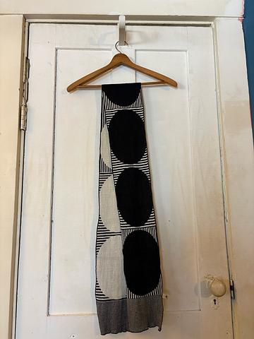 Post modern style scarf