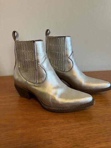 silver cowpoke boots