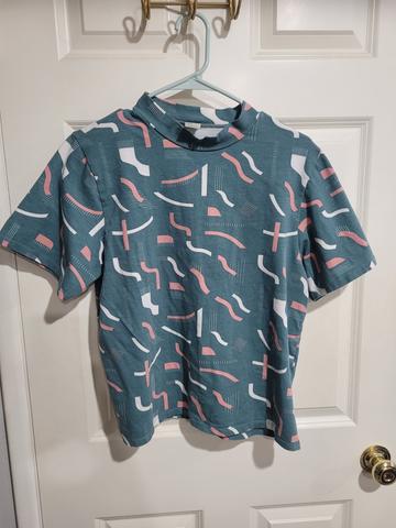 North of West mock neck tee l xl