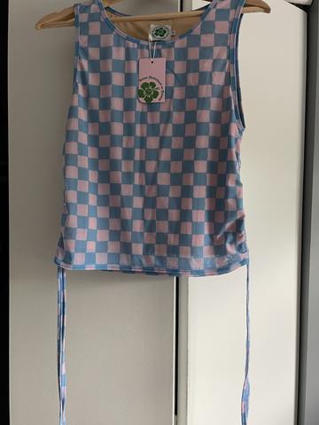 *fits smaller* Check Mesh Top