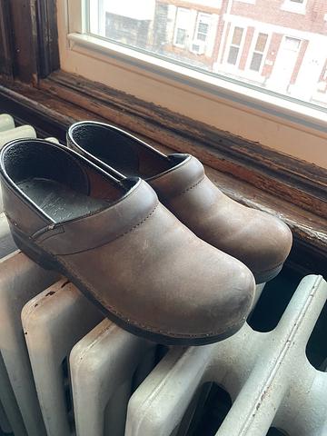 Dansko Pro Clogs (Brown)