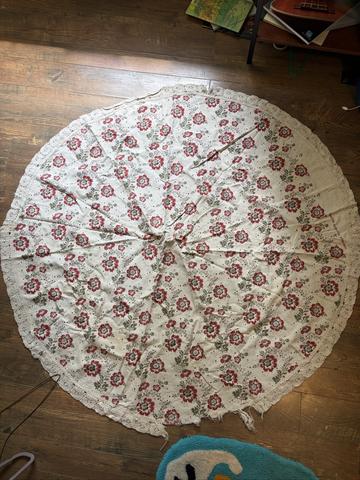 Vintage tablecloth for Upcycling