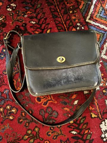 Greenfield leather purse