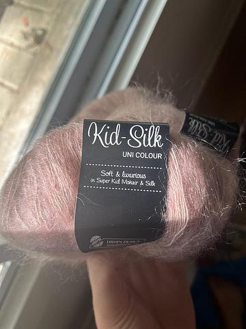 3 Drops Kid Silk yarn