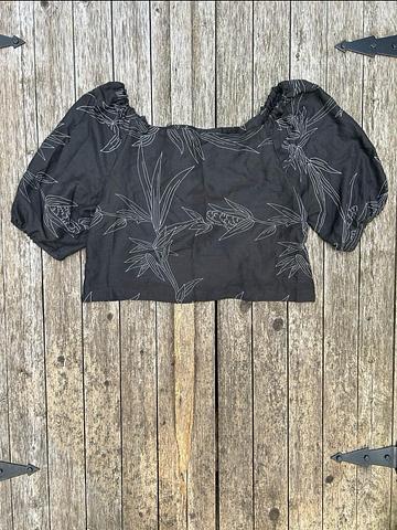 Botanical puff sleeve top