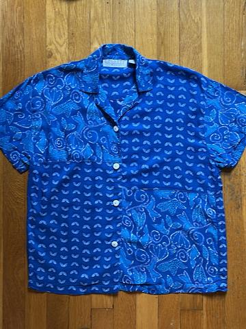 90s Segrets 100% Rayon Short Sleeved Button Down Top