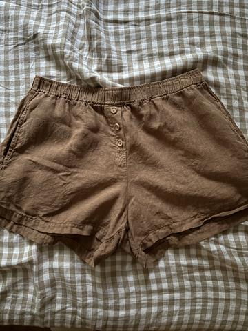 Linen shorts