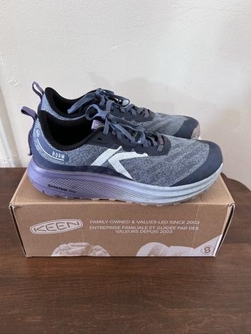 Roam Trail Sneakers