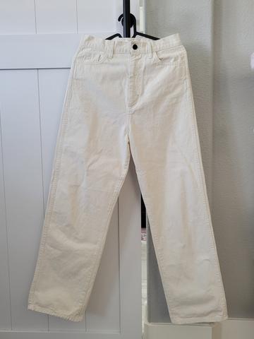 Cara Jeans
