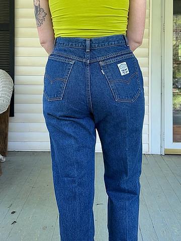 Levis Tapered Mom Jeans