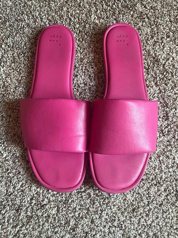 Slide sandals