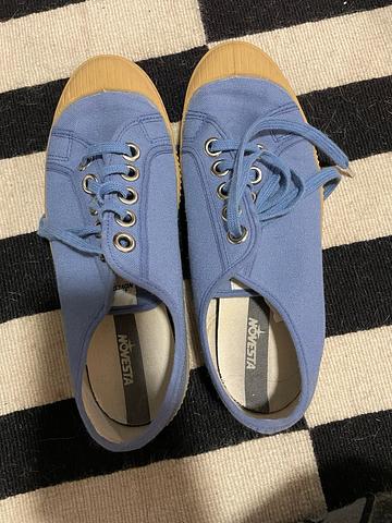 Shoe