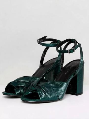 Metallic block heel sandals twisted knot