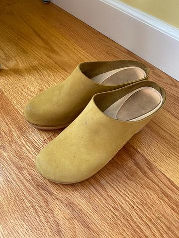 Chloe Clogs in Fennel