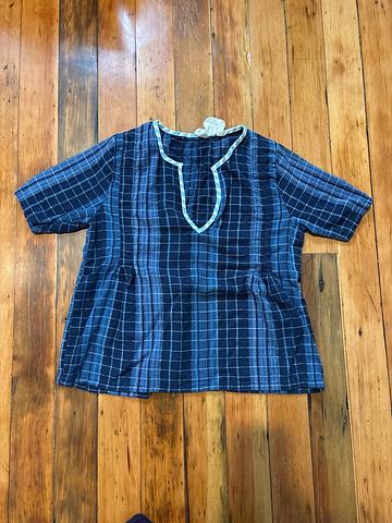 Aquarius Top
