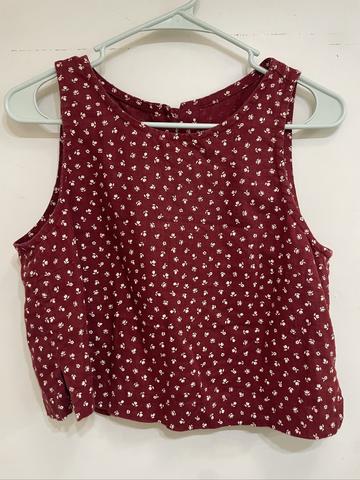 Bay top in ruby red floral