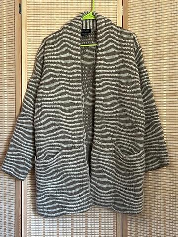 Wave knit cardigan