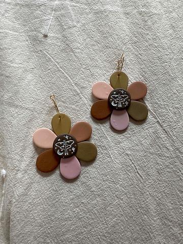 Flower moth hoops
