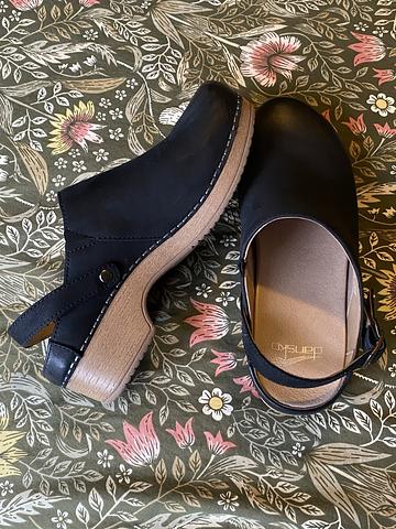 Berry Clogs