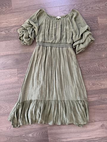 Prarie dress green sleeves